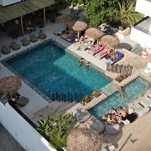 https://apartamentos-casita-blanca-adults-only.balearic-islands.net
